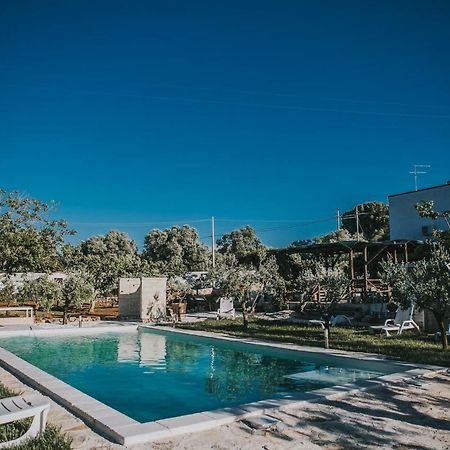 Paradiso Villa ออสตูนี ภายนอก รูปภาพ